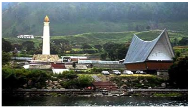 Tugu-makam-Marga-Silalahi-di-Geosite-Silahi-Sabungan